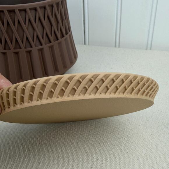 The Axon Planter, Indoor Flower Pot, Tabletop Planter, Layered Design - Picture 8 of 10